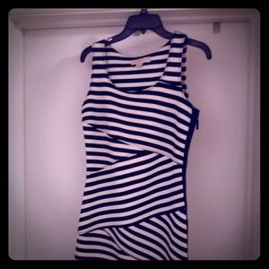 Michael Kors size 6 zip up and out dress